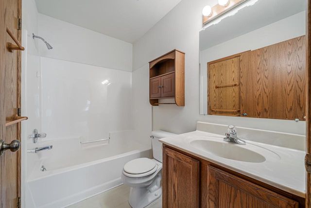 3115 W 9TH AVENUE, Oshkosh, WI 54904