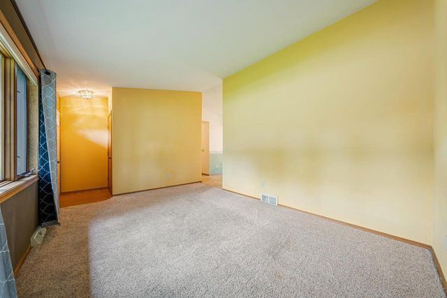 3115 W 9TH AVENUE, Oshkosh, WI 54904
