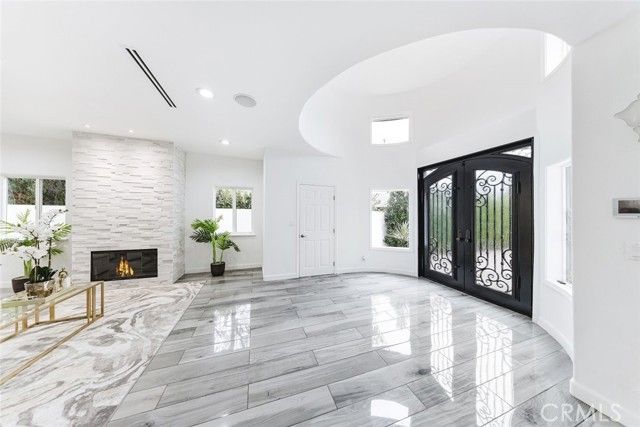 5157 Avenida Oriente, Tarzana (los Angeles), CA 91356