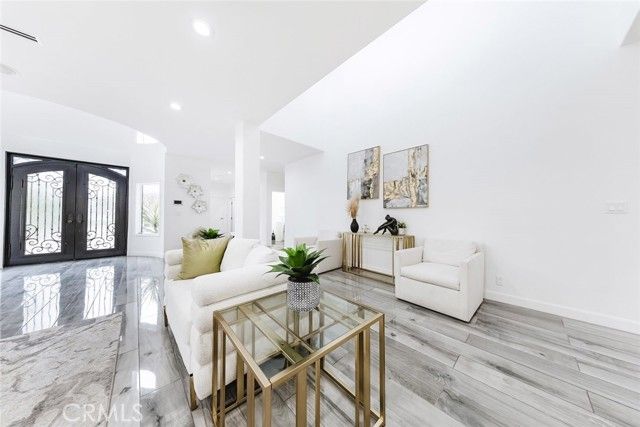 5157 Avenida Oriente, Tarzana (los Angeles), CA 91356