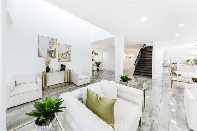 5157 Avenida Oriente, Tarzana (los Angeles), CA 91356