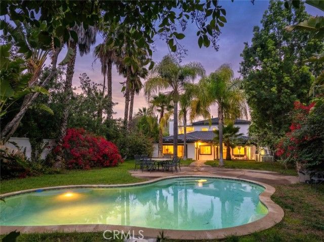 5157 Avenida Oriente, Tarzana (los Angeles), CA 91356