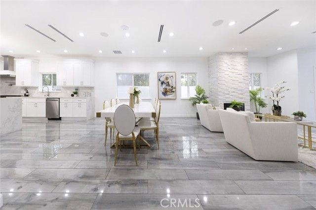 5157 Avenida Oriente, Tarzana (los Angeles), CA 91356