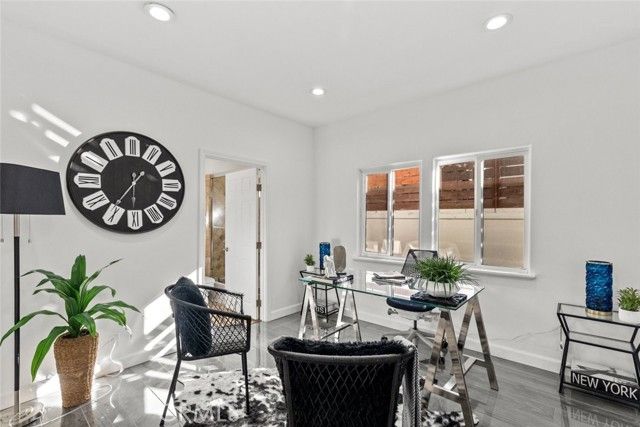 5157 Avenida Oriente, Tarzana (los Angeles), CA 91356