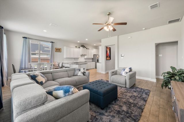 626 Poppie Lane, Midlothian, TX 76065