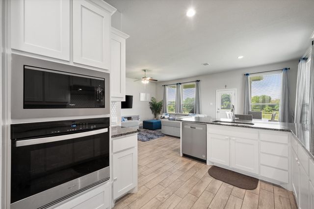 626 Poppie Lane, Midlothian, TX 76065