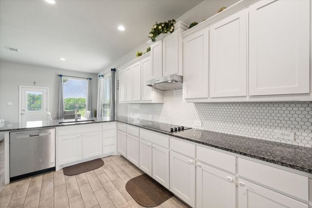 626 Poppie Lane, Midlothian, TX 76065