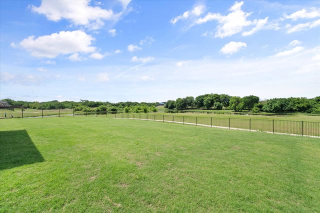 626 Poppie Lane, Midlothian, TX 76065