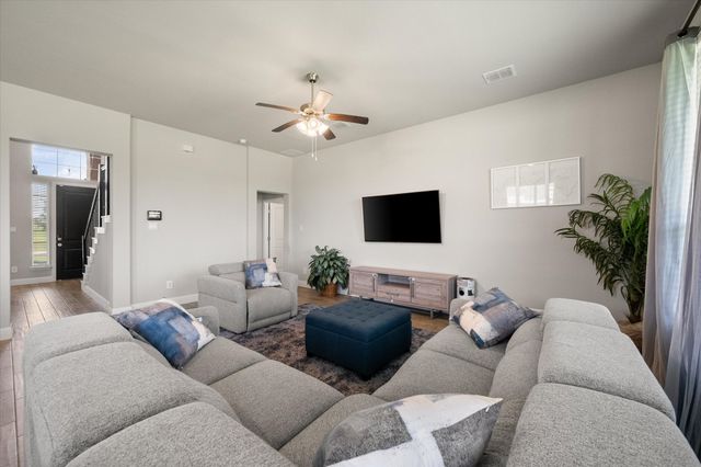 626 Poppie Lane, Midlothian, TX 76065