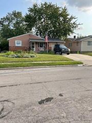 2583 Regina Avenue, Columbus, OH 43204