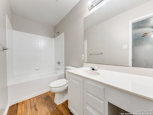 5711 Lovett Oaks, San Antonio, TX 78218