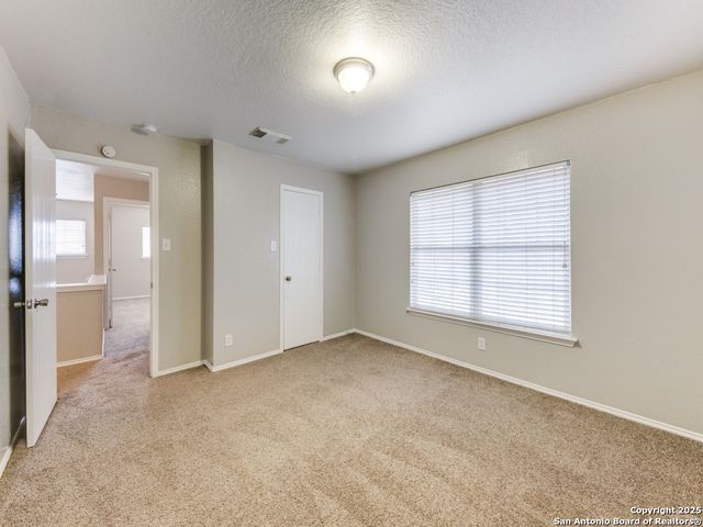 5711 Lovett Oaks, San Antonio, TX 78218