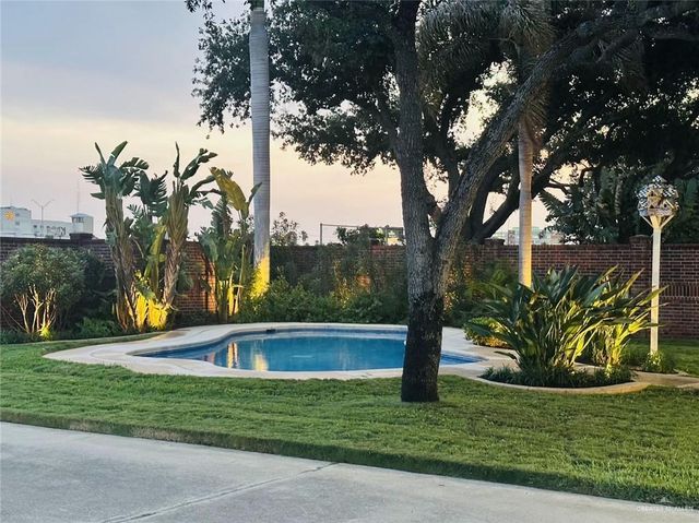 416 E Newport Lane, Mcallen, TX 78501