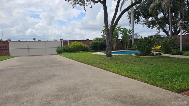 416 E Newport Lane, Mcallen, TX 78501