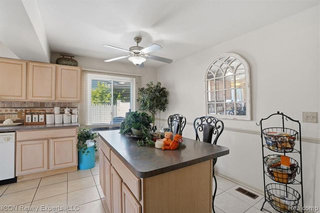 40567 Santoni Drive, Clinton Township, MI 48038