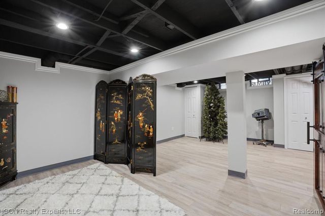 40567 Santoni Drive, Clinton Township, MI 48038