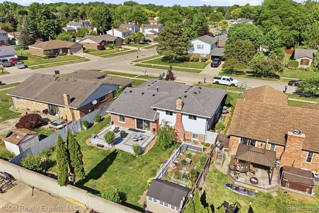 40567 Santoni Drive, Clinton Township, MI 48038