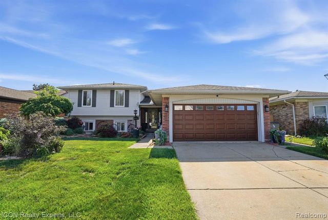 40567 Santoni Drive, Clinton Township, MI 48038