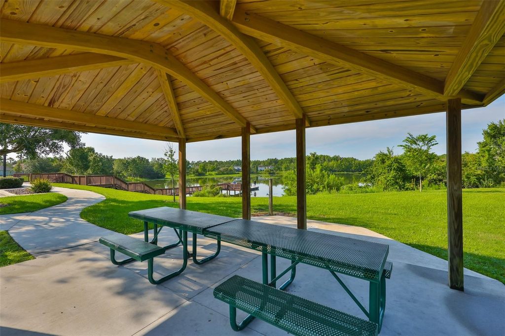 Image 49 of property listing at 7912 HAMPTON LAKE DRIVE, Tampa, FL 33647