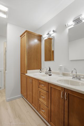 15417 Maple Court, Oak Forest, IL 60452