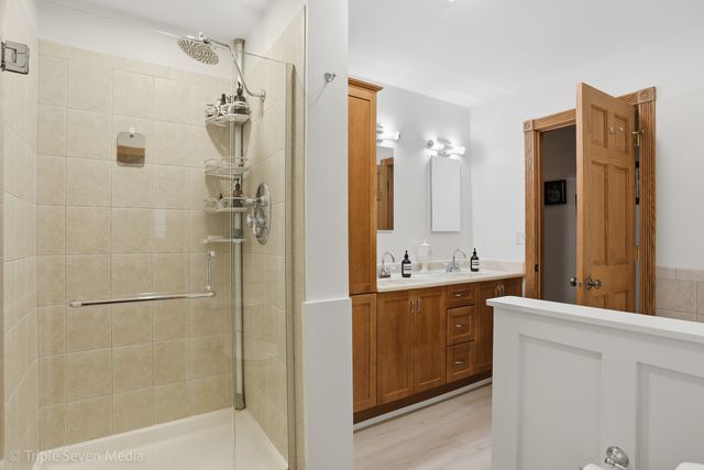 15417 Maple Court, Oak Forest, IL 60452