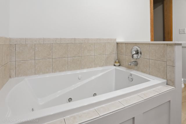 15417 Maple Court, Oak Forest, IL 60452