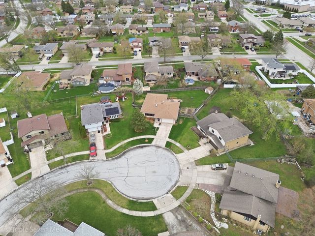 15417 Maple Court, Oak Forest, IL 60452