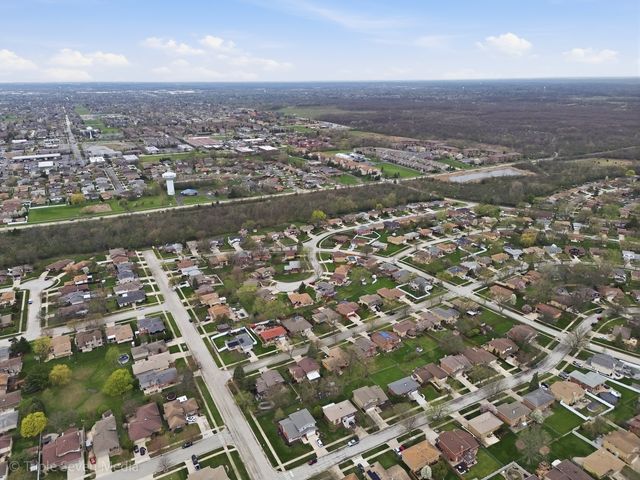 15417 Maple Court, Oak Forest, IL 60452