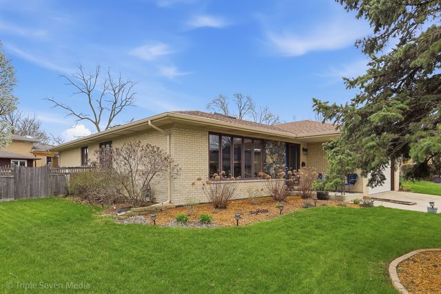 15417 Maple Court, Oak Forest, IL 60452