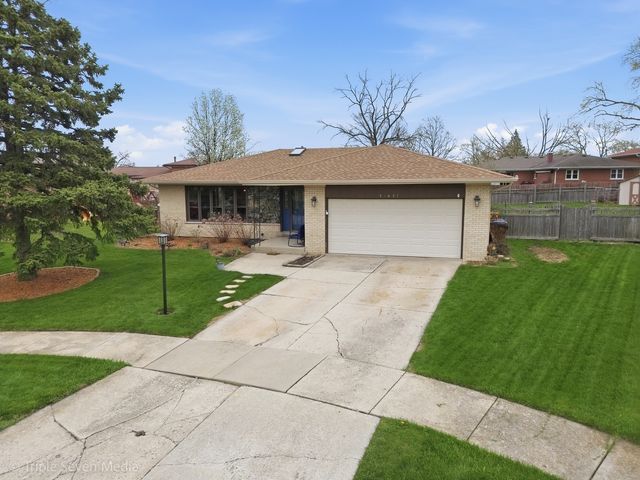 15417 Maple Court, Oak Forest, IL 60452