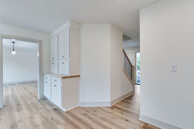 2630 N Parkwood Ln, Wichita, KS 67220