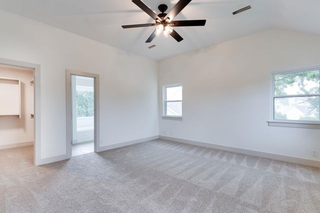 2630 N Parkwood Ln, Wichita, KS 67220