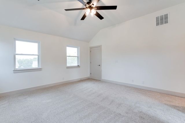 2630 N Parkwood Ln, Wichita, KS 67220