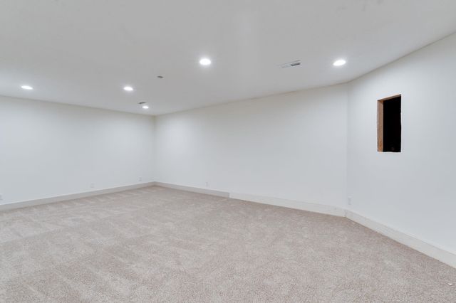 2630 N Parkwood Ln, Wichita, KS 67220