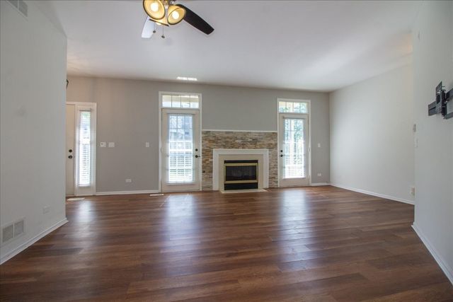 1216 Tennyson Lane 1216, Naperville, IL 60540
