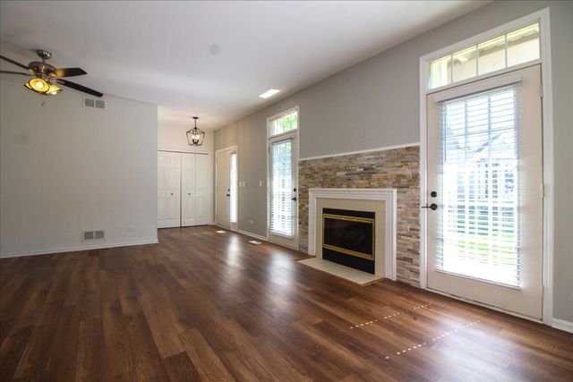 1216 Tennyson Lane 1216, Naperville, IL 60540