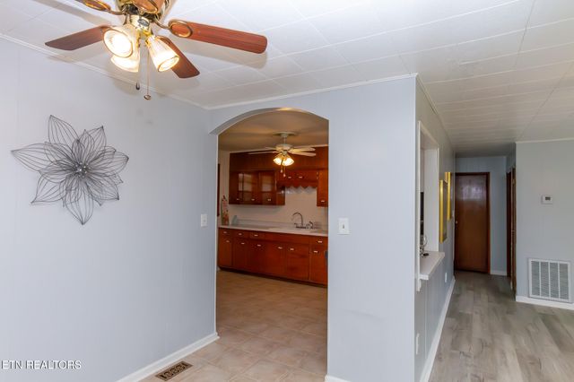1928 Princeton Rd, Maryville, TN 37801