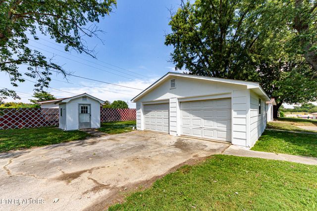 1928 Princeton Rd, Maryville, TN 37801