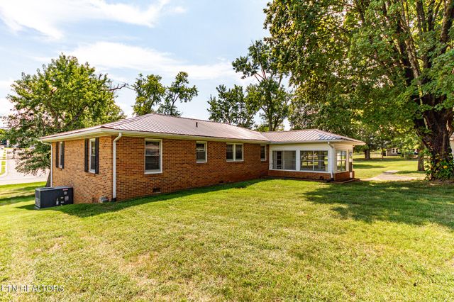 1928 Princeton Rd, Maryville, TN 37801