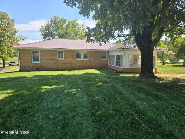 1928 Princeton Rd, Maryville, TN 37801