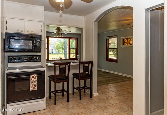 1928 Princeton Rd, Maryville, TN 37801