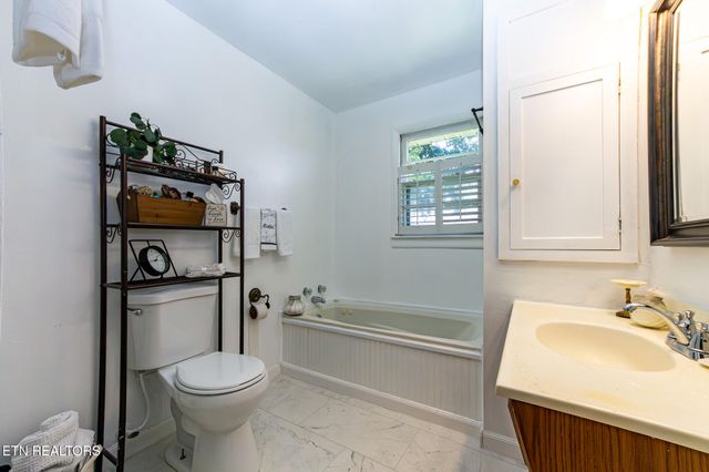 1928 Princeton Rd, Maryville, TN 37801