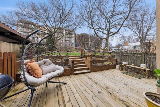 20 Oak Tree Court 20, Elmhurst, IL 60126