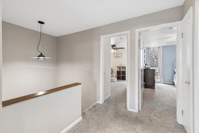 20 Oak Tree Court 20, Elmhurst, IL 60126