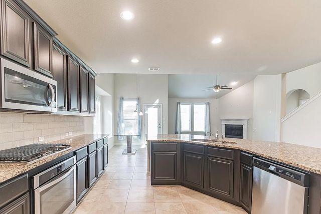 995 Canterbury Lane, Forney, TX 75126