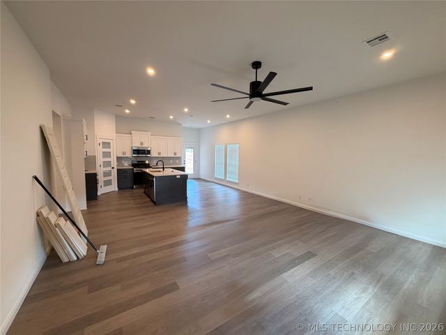 27229 E 109th Street S, Coweta, OK 74429