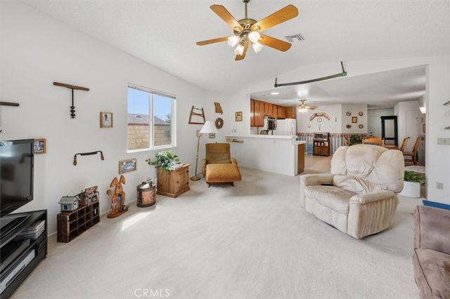 21735 Whey, Saugus, CA 91350