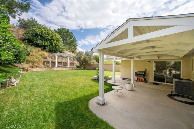 21735 Whey, Saugus, CA 91350