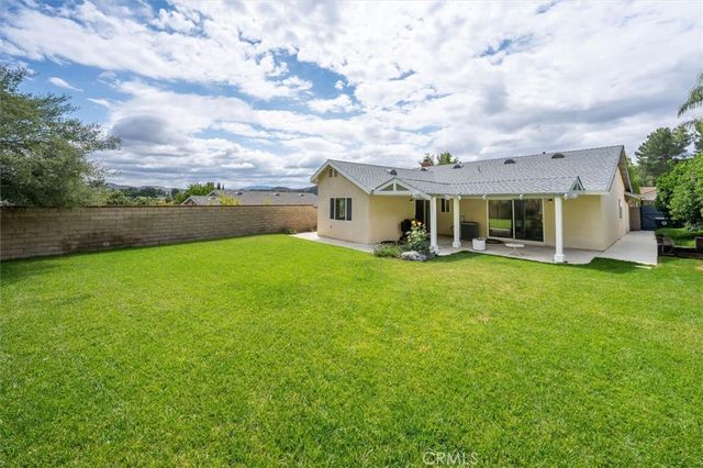 21735 Whey, Saugus, CA 91350