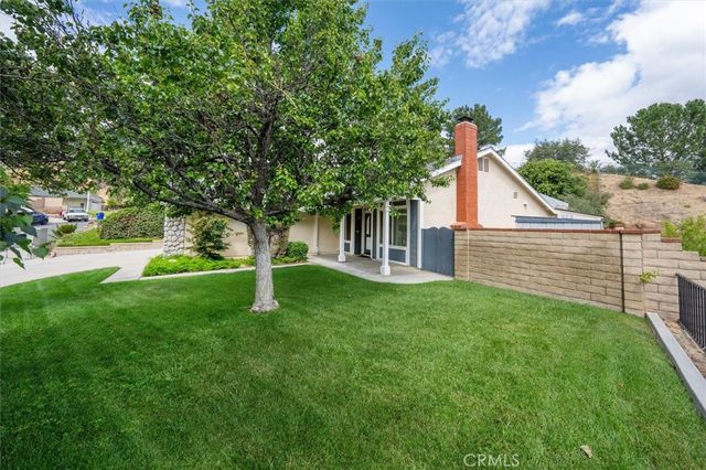 21735 Whey, Saugus, CA 91350